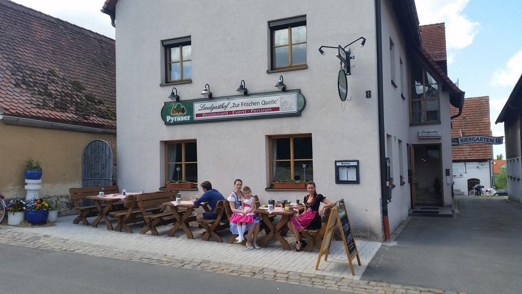 Hotel Zur Frischen Quelle Oberasbach Exteriér fotografie
