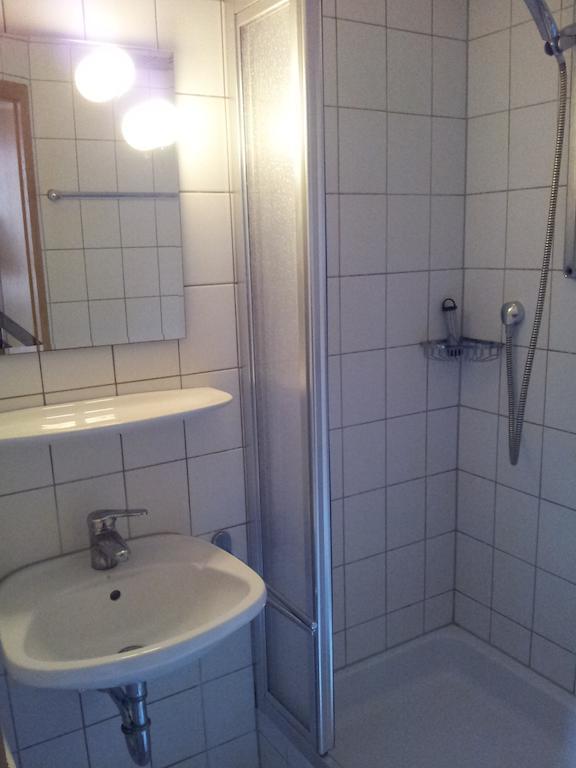 Hotel Zur Frischen Quelle Oberasbach Pokoj fotografie
