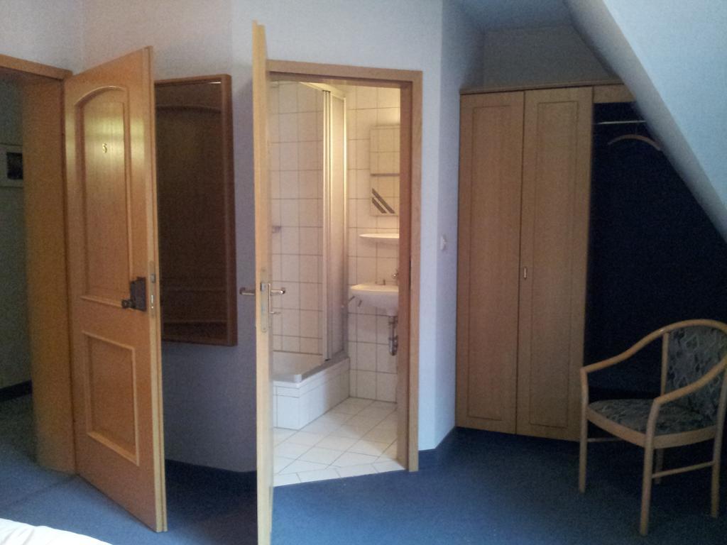 Hotel Zur Frischen Quelle Oberasbach Exteriér fotografie