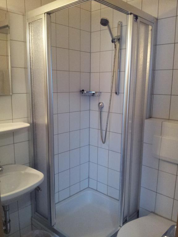 Hotel Zur Frischen Quelle Oberasbach Pokoj fotografie